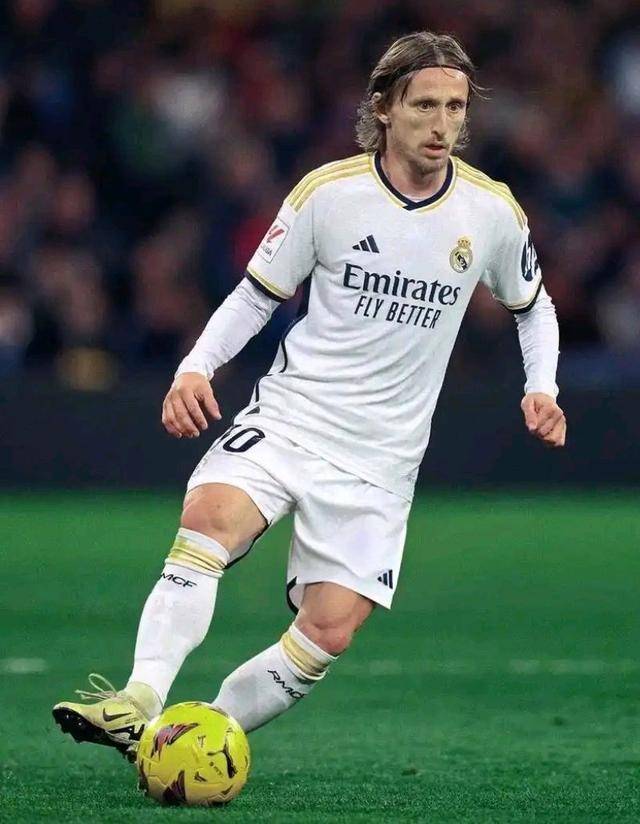 欧冠杯16强首回合｜分别作客埃因霍温与布鲁日 英超“双阿”料全身而退